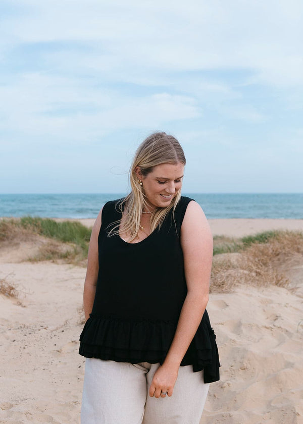 Lauris Frill Top Black - Salt + Soda